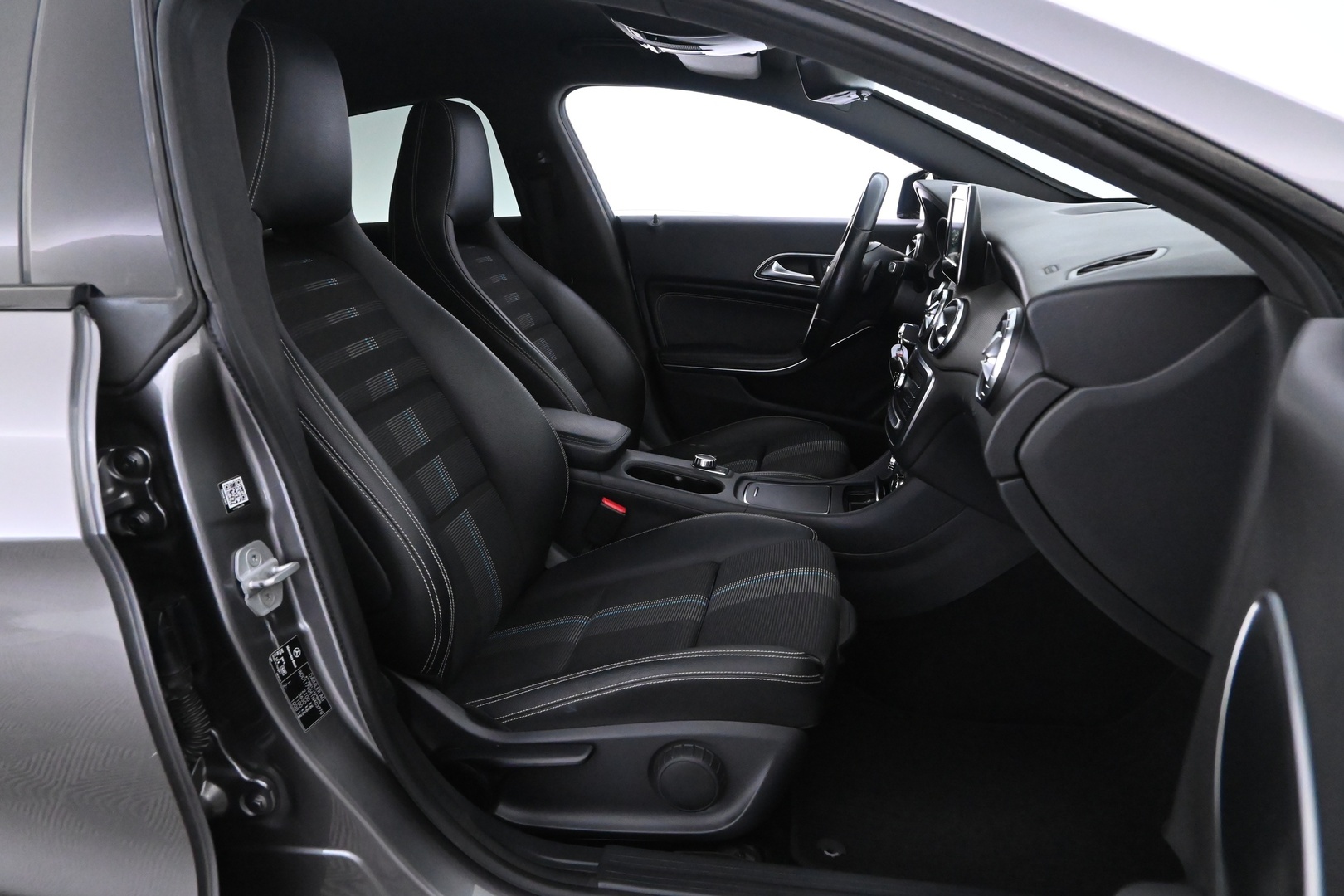 MERCEDES-BENZ CLA 2017