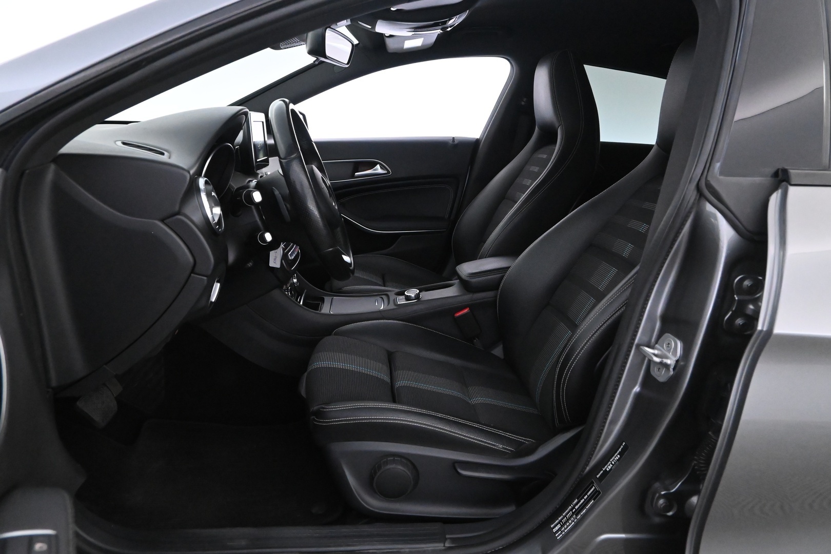 MERCEDES-BENZ CLA 2017