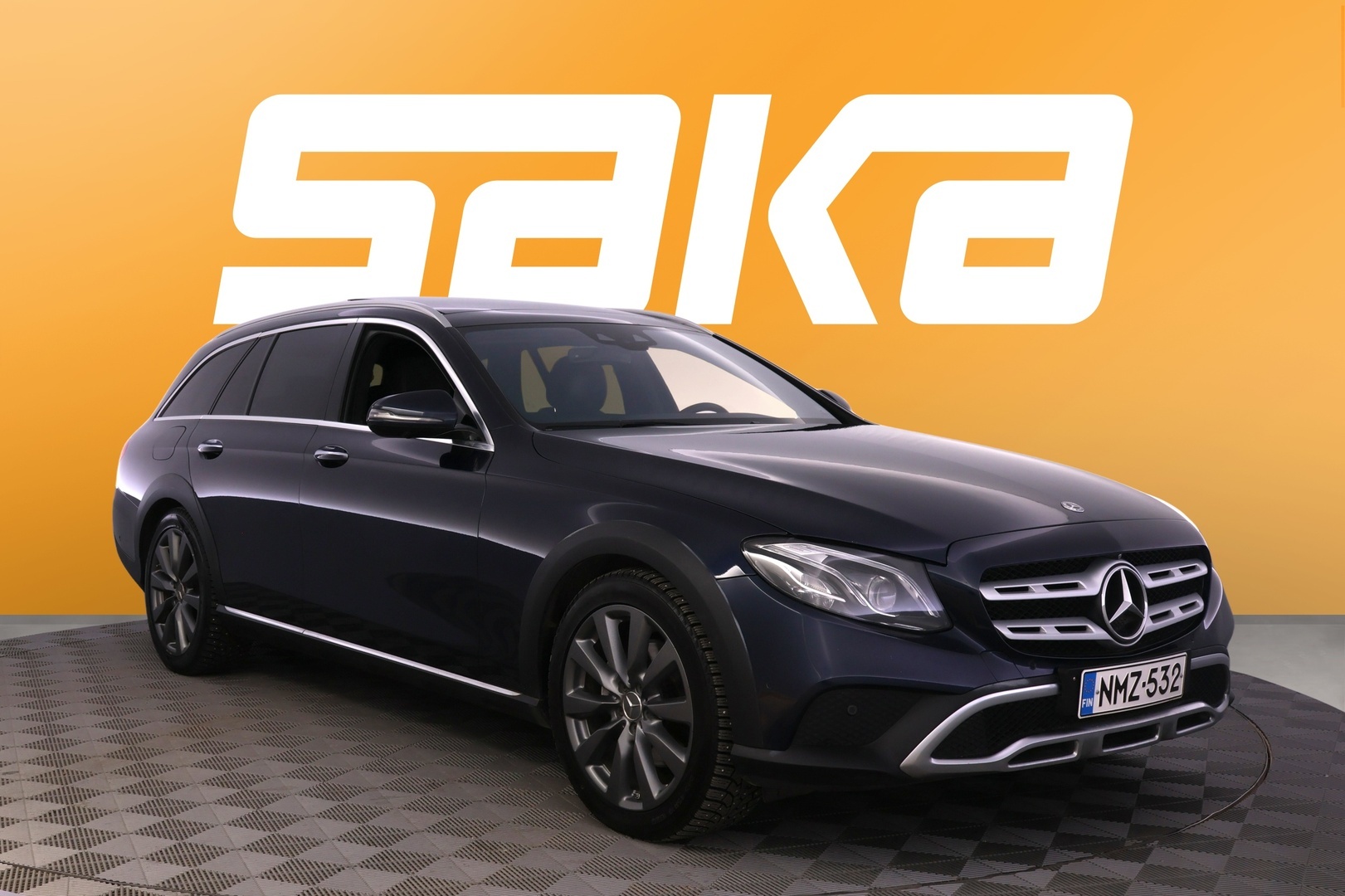 MERCEDES-BENZ E 2017