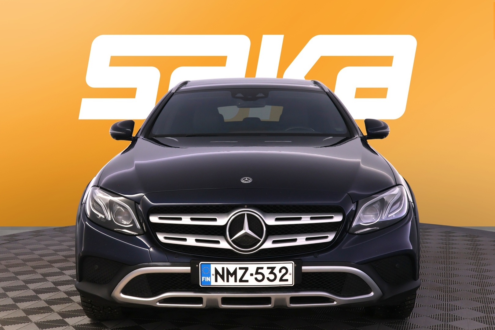 MERCEDES-BENZ E 2017