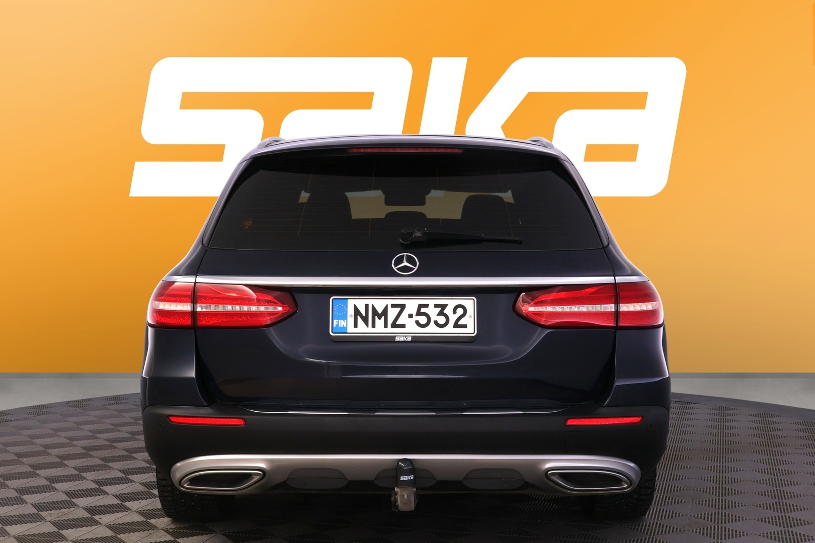 MERCEDES-BENZ E 2017