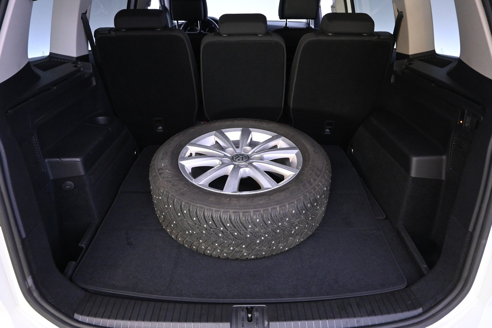 VOLKSWAGEN Touran 2022