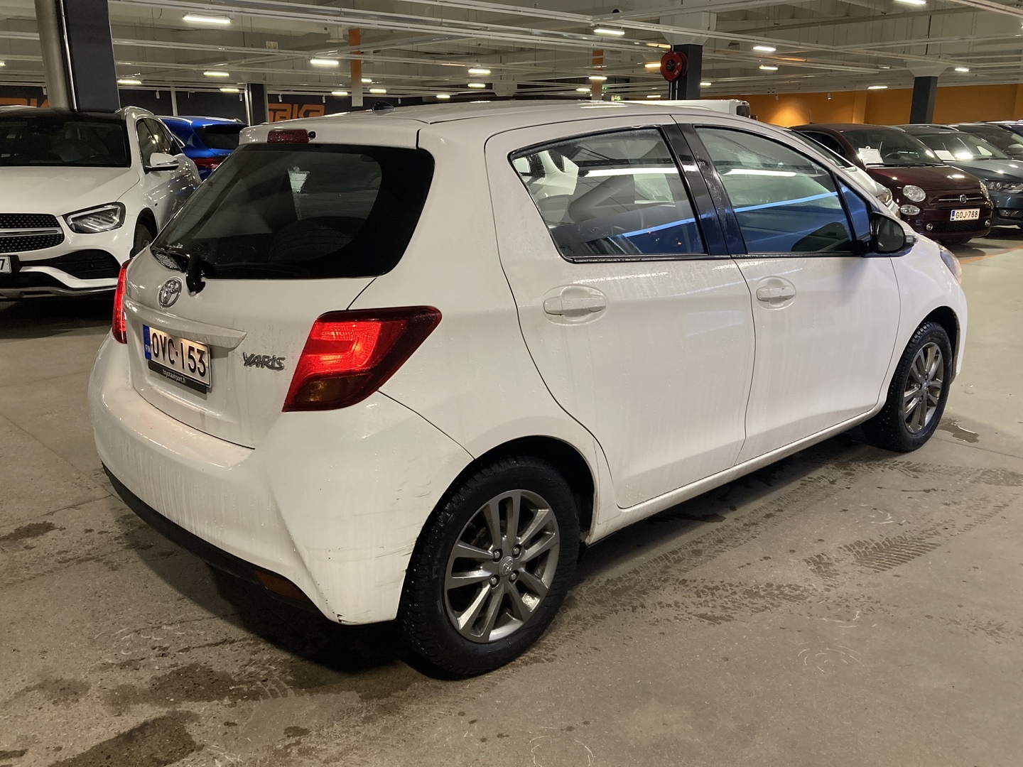 TOYOTA Yaris 2016