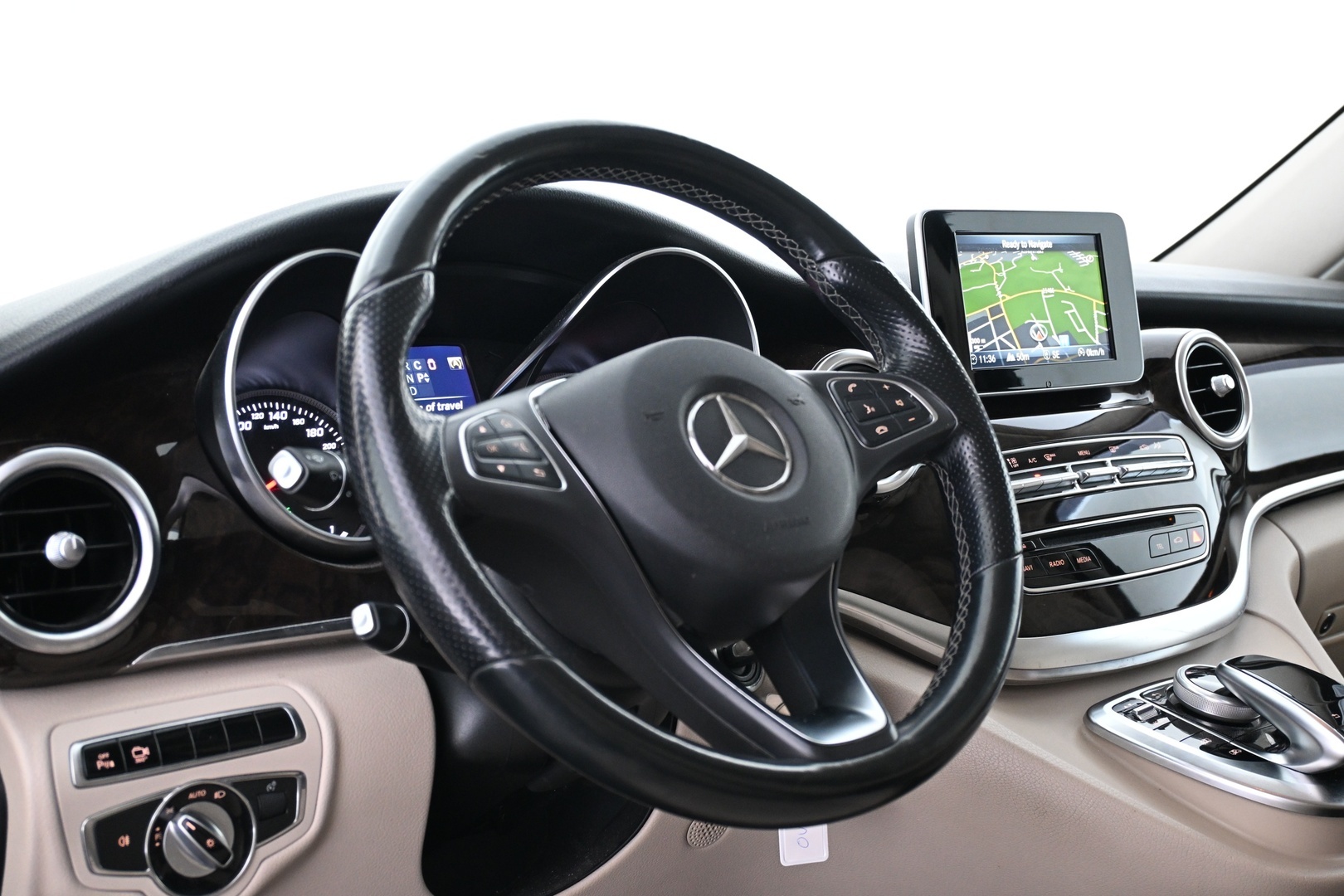 MERCEDES-BENZ V 2014