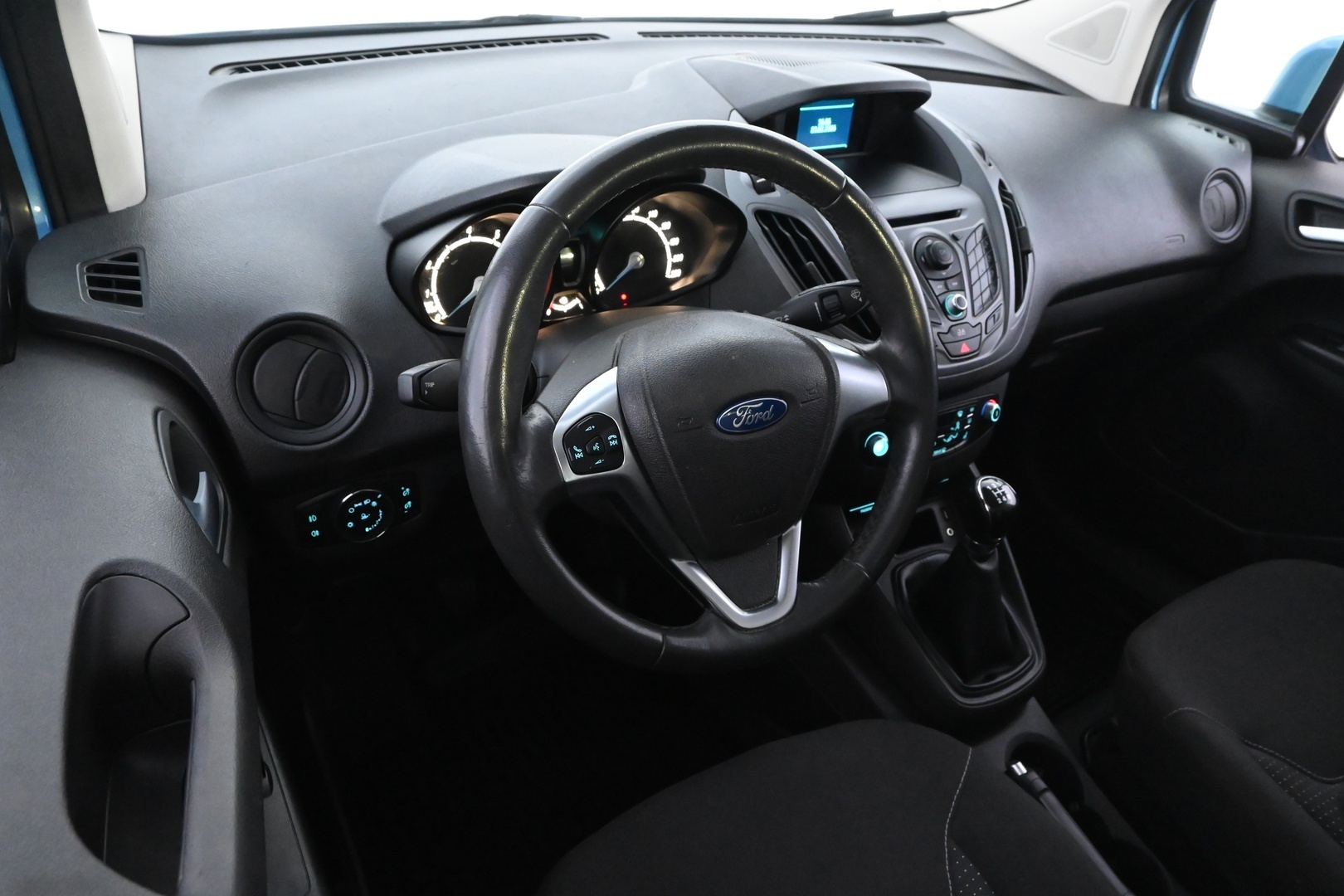 FORD Transit Courier 2015