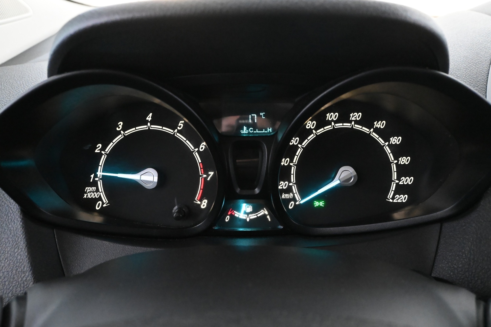 FORD Transit Courier 2015