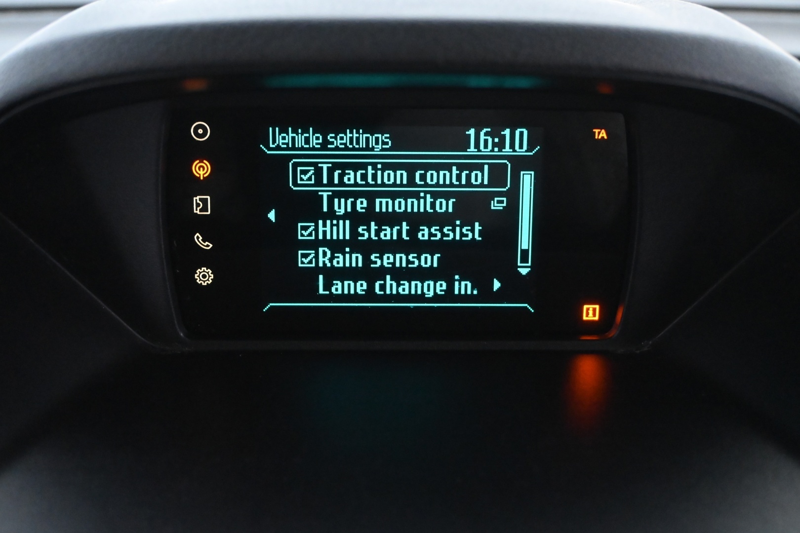 FORD Transit Courier 2015