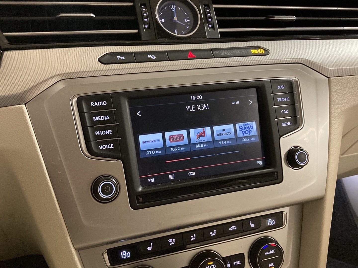 VOLKSWAGEN Passat 2015