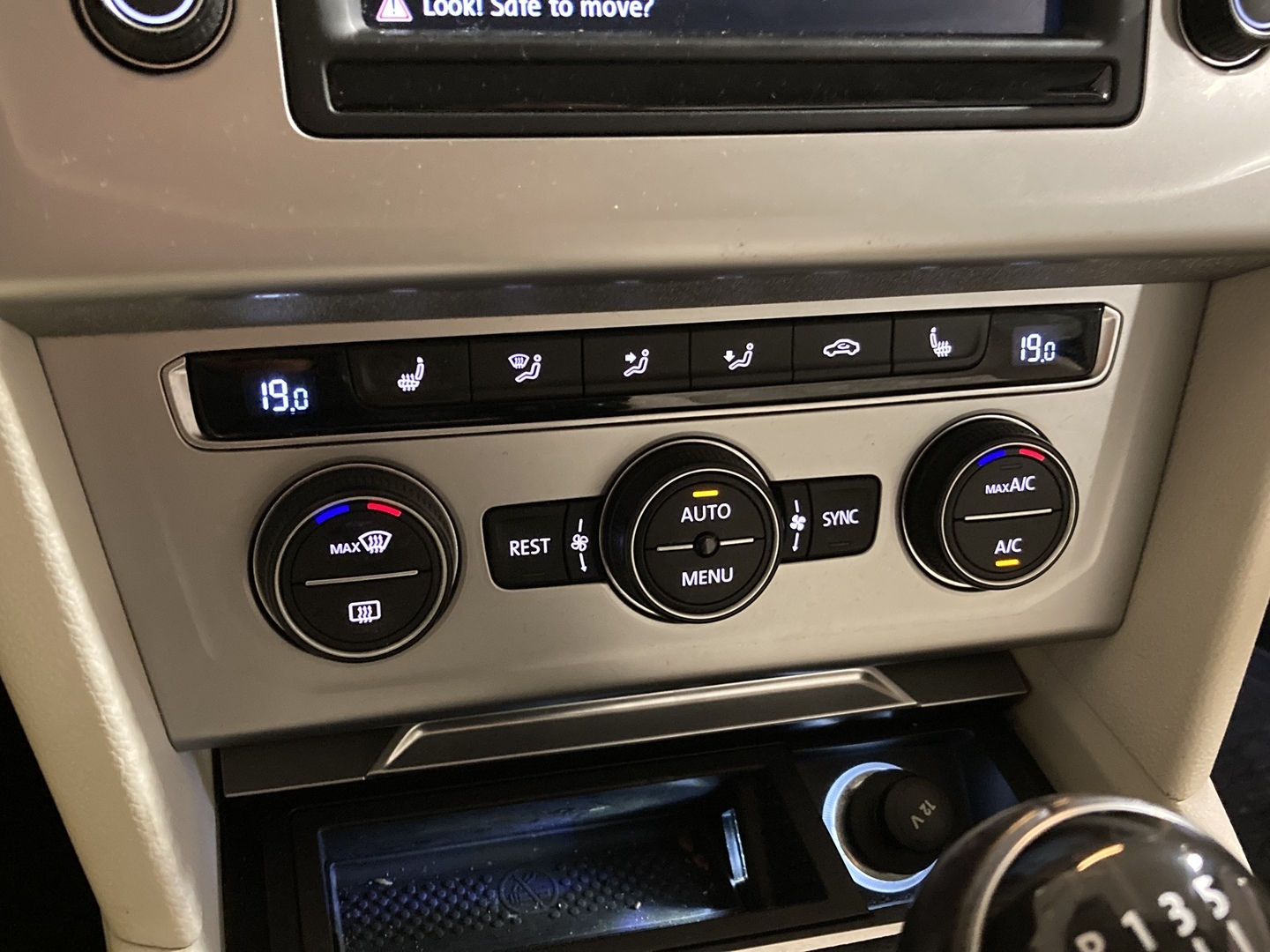 VOLKSWAGEN Passat 2015