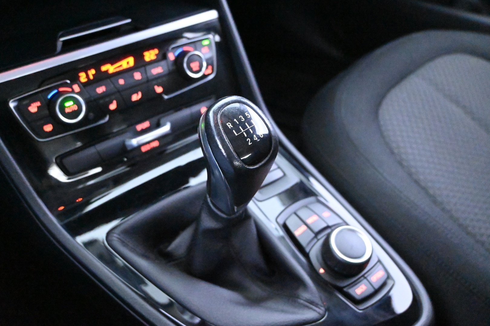 BMW 218 2015