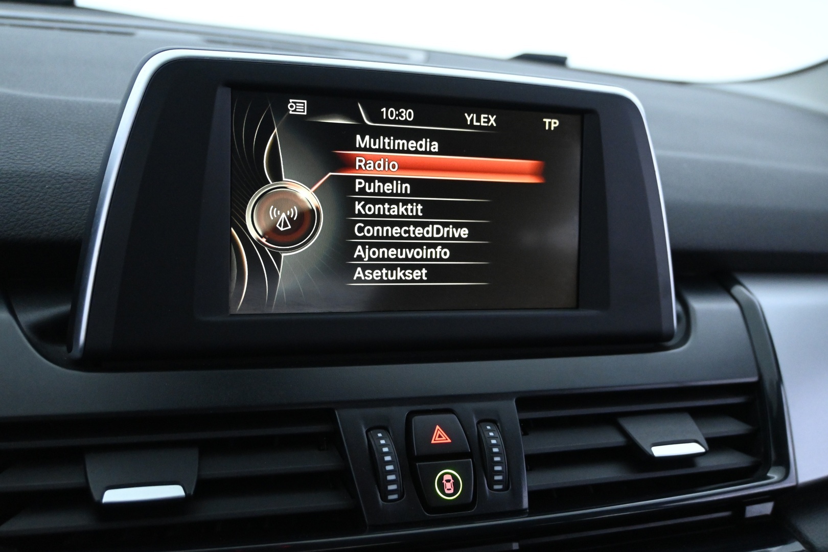 BMW 218 2015