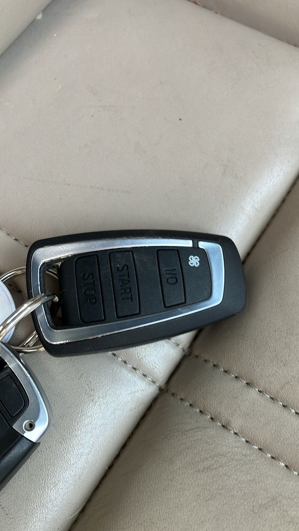 BMW 740 2011