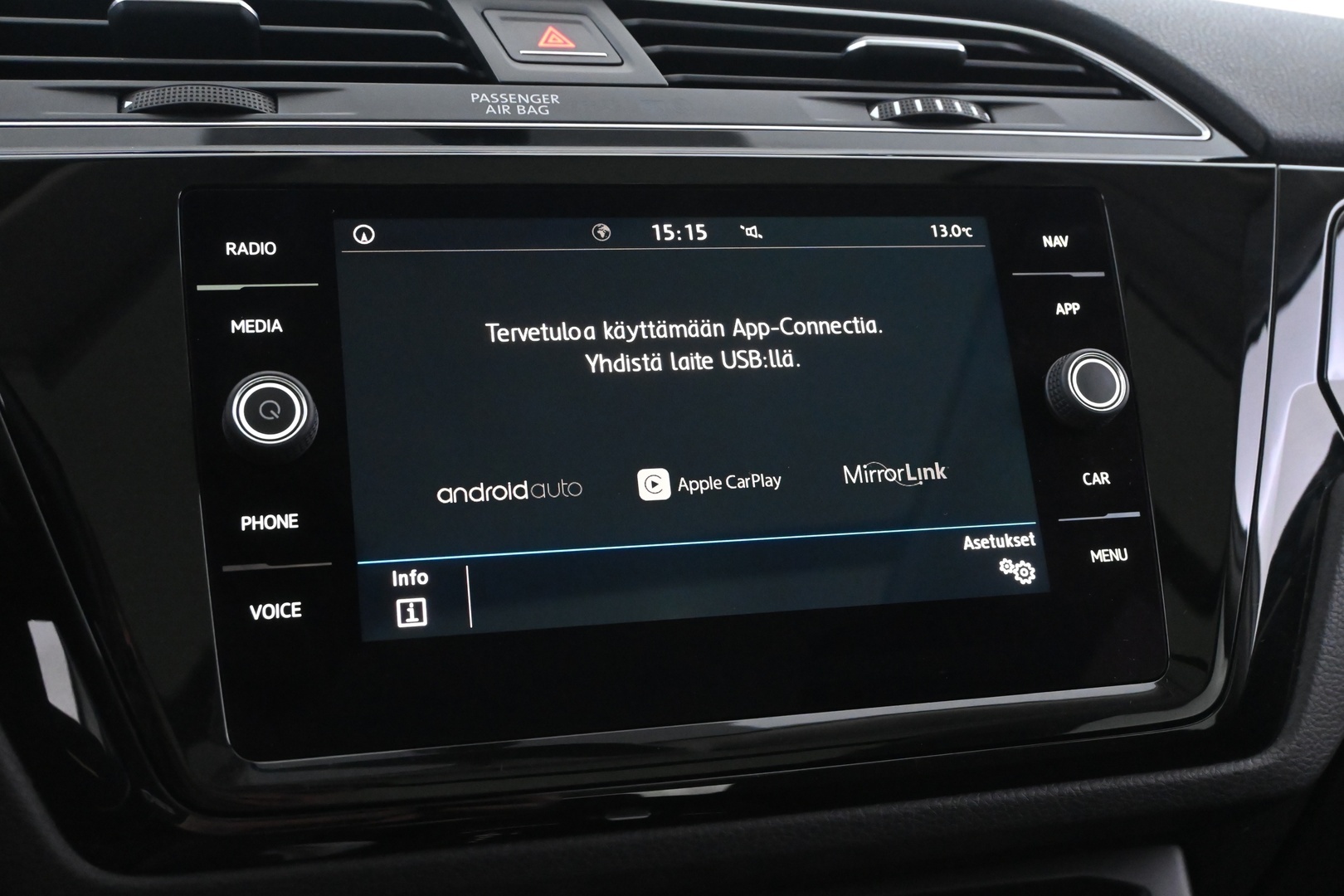 VOLKSWAGEN Touran 2018