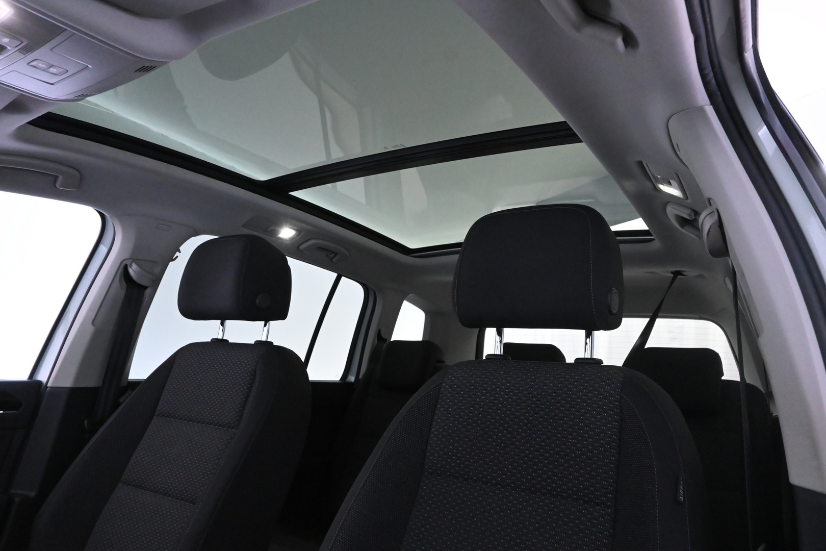 VOLKSWAGEN Touran 2018