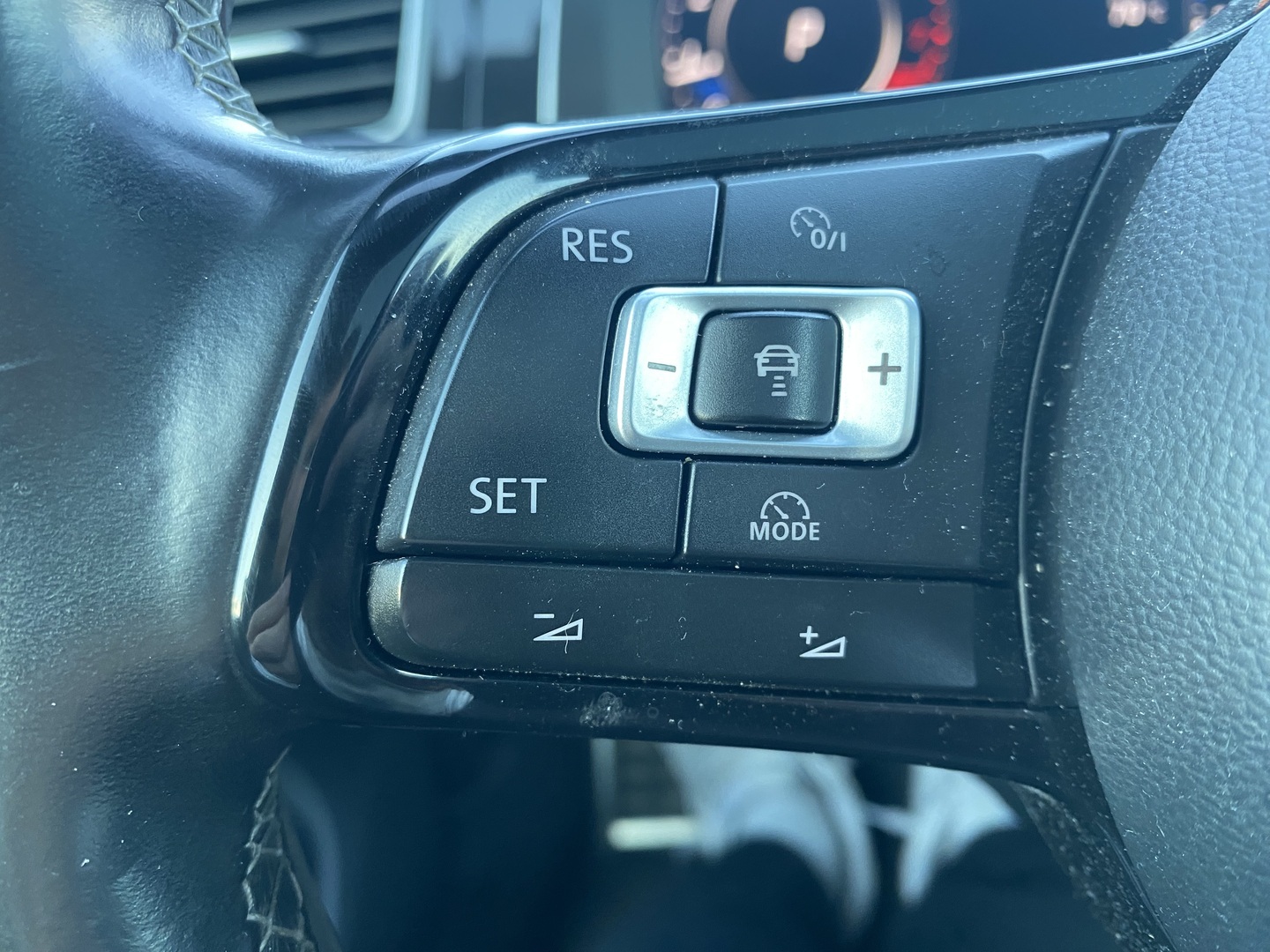 VOLKSWAGEN Golf 2018