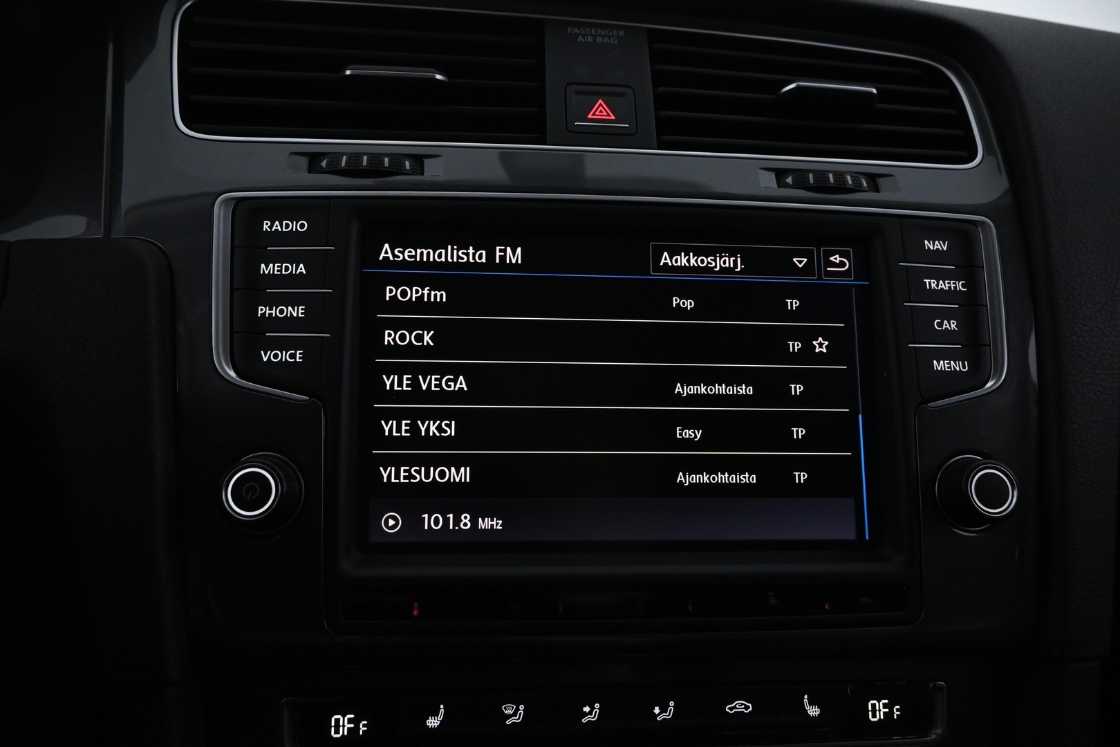 VOLKSWAGEN Golf 2017