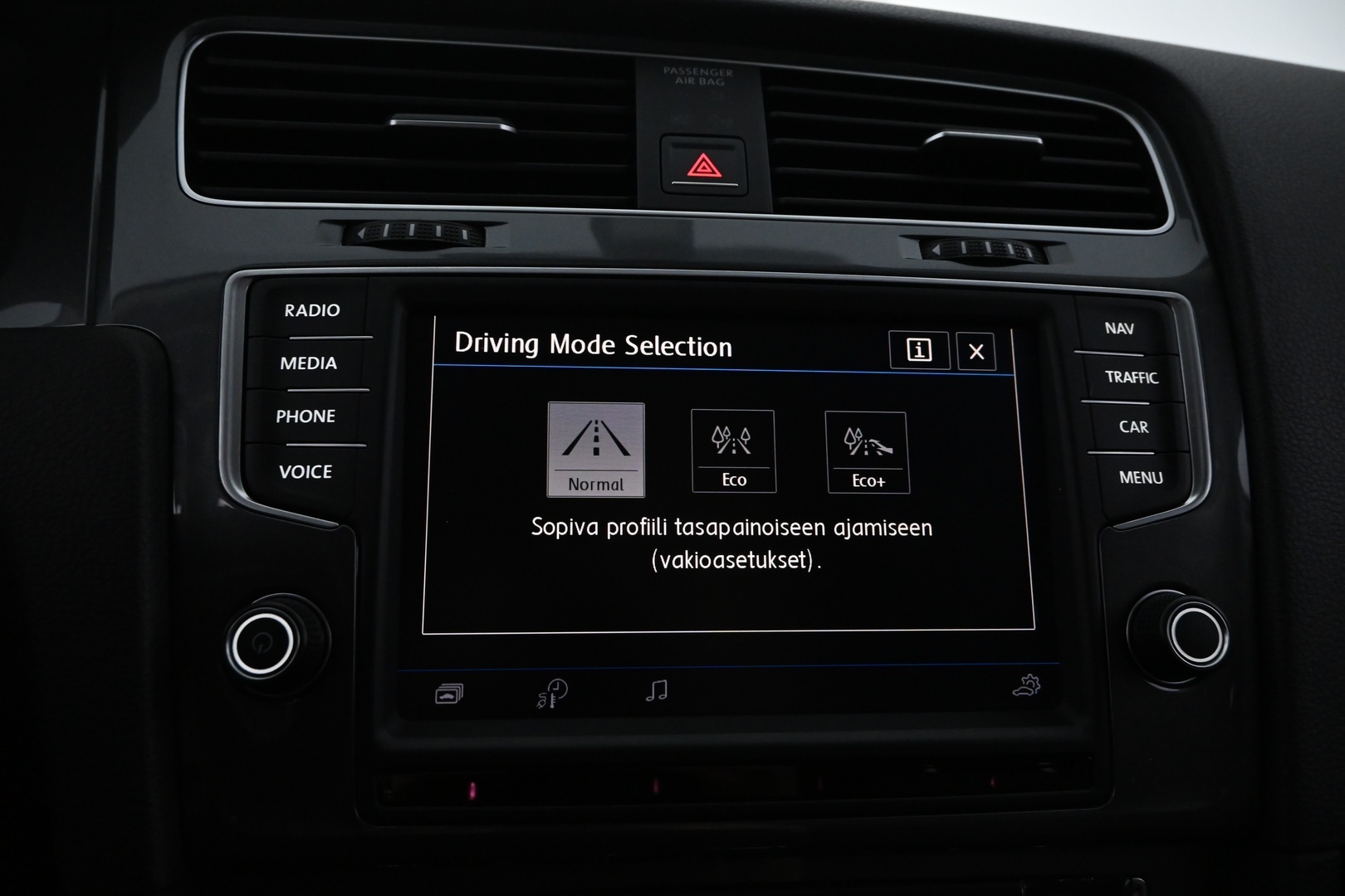 VOLKSWAGEN Golf 2017