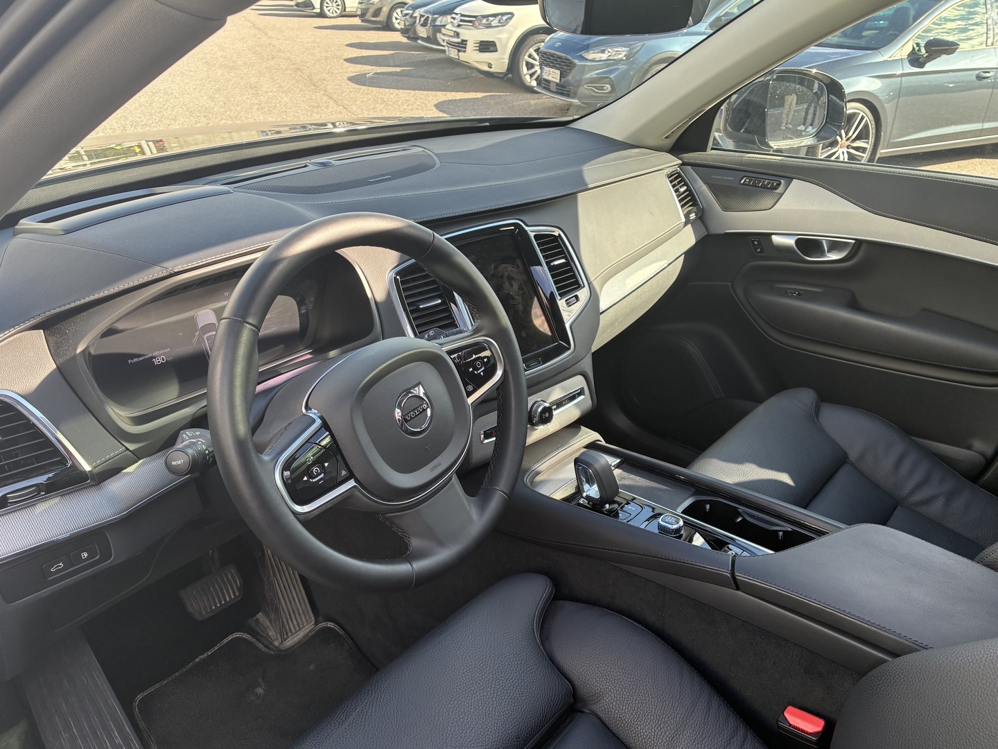 VOLVO XC90 2024