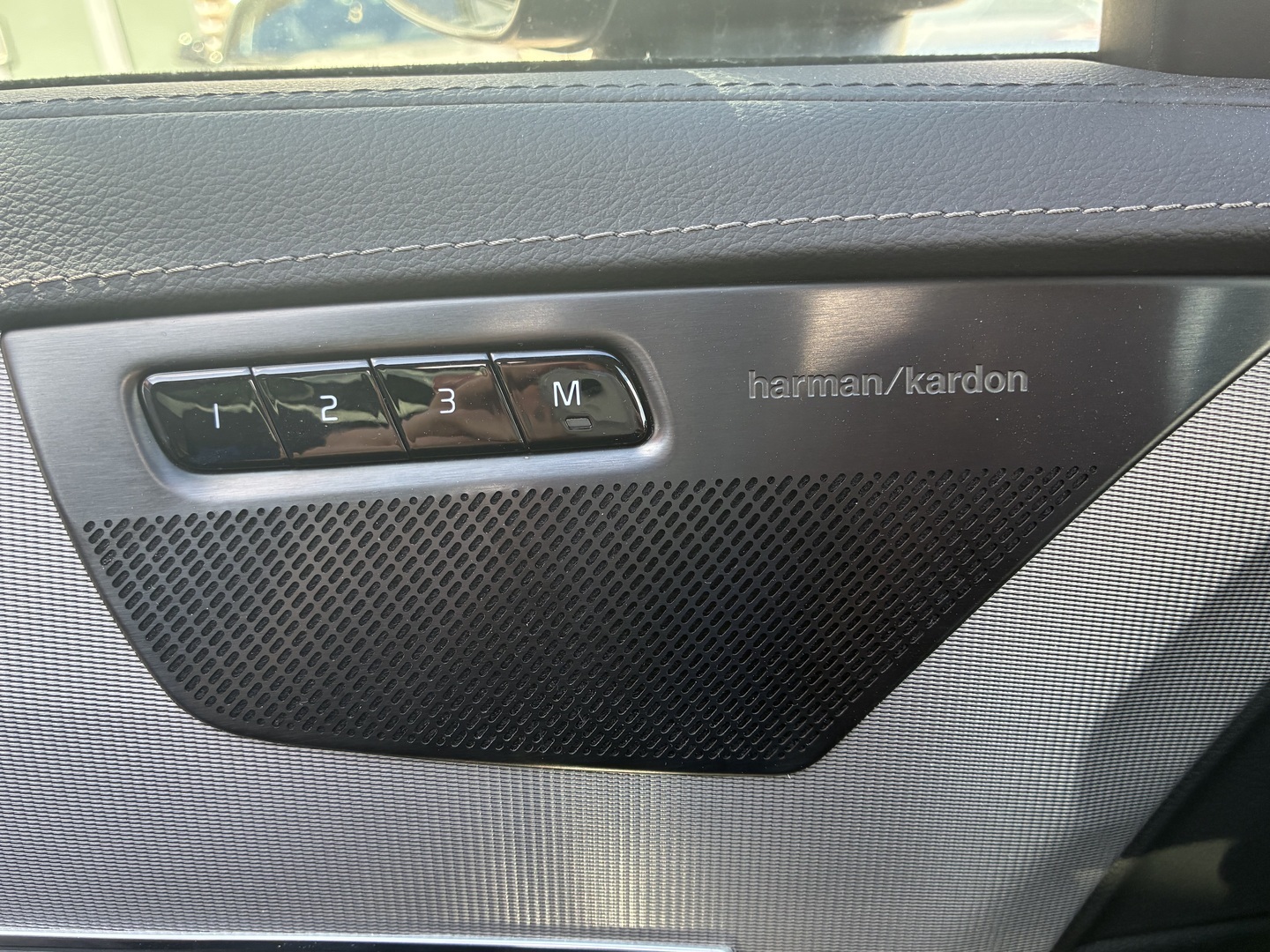 VOLVO XC90 2024