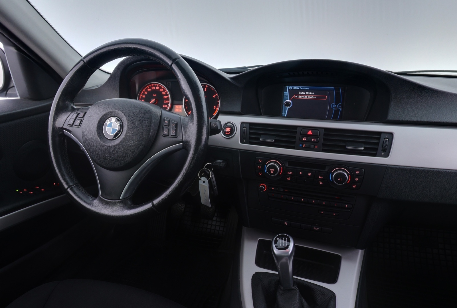 BMW 320 2010