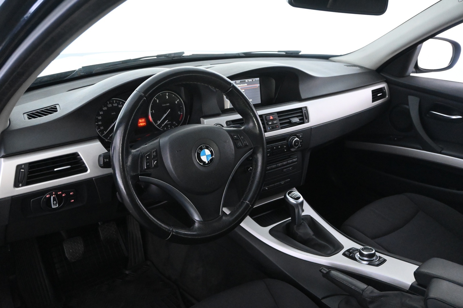 BMW 320 2010