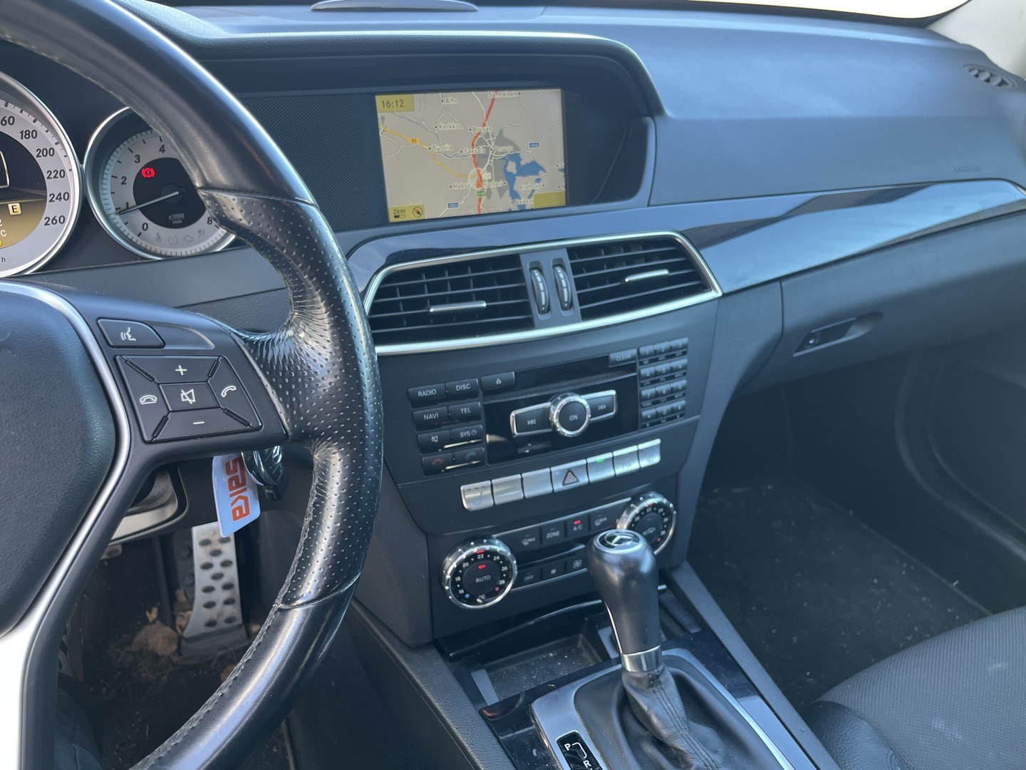 MERCEDES-BENZ C 2011