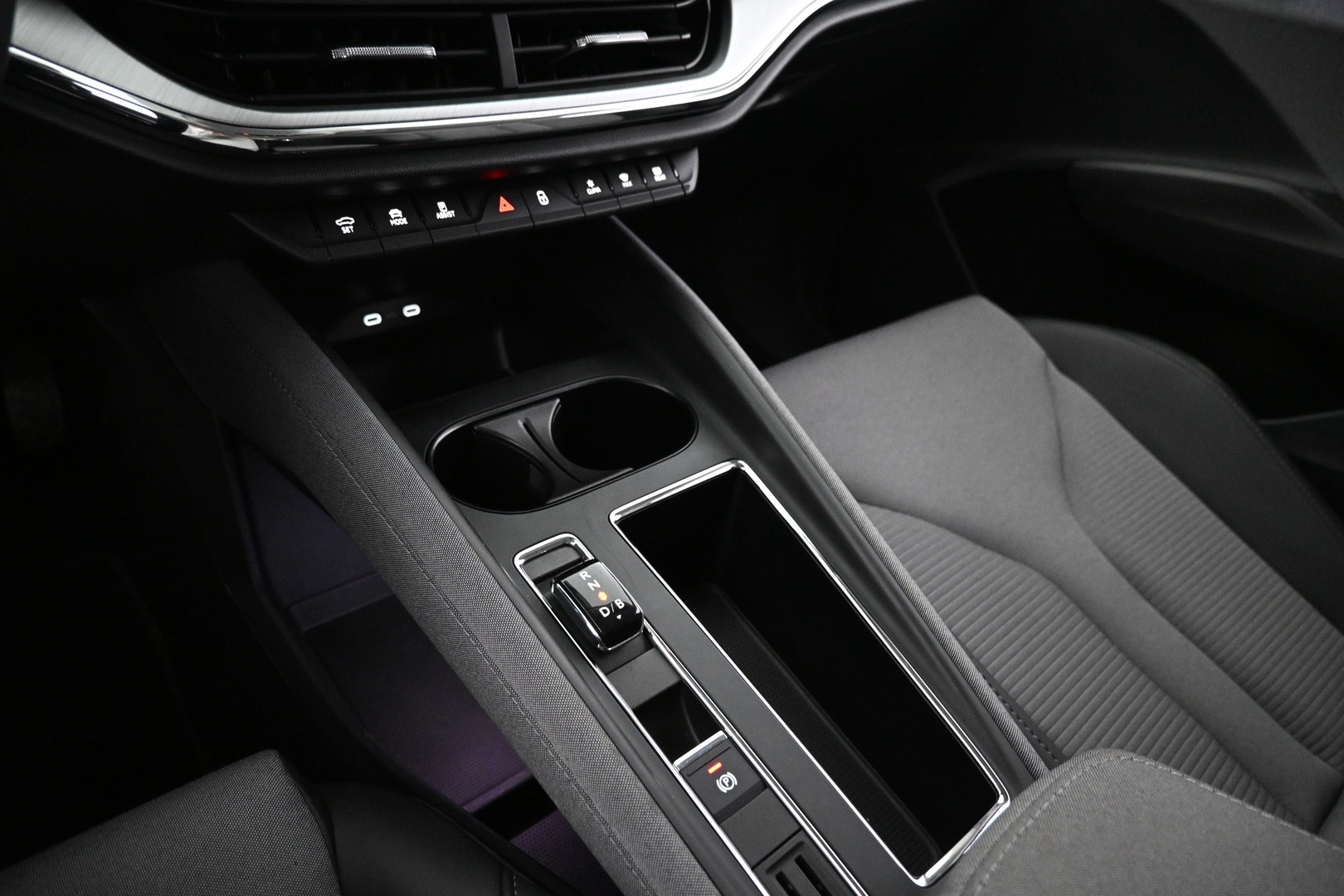 SKODA Enyaq 2024