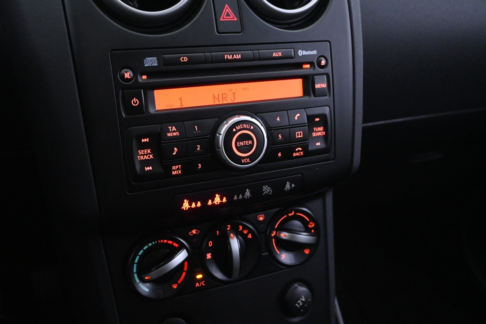 NISSAN Qashqai 2010