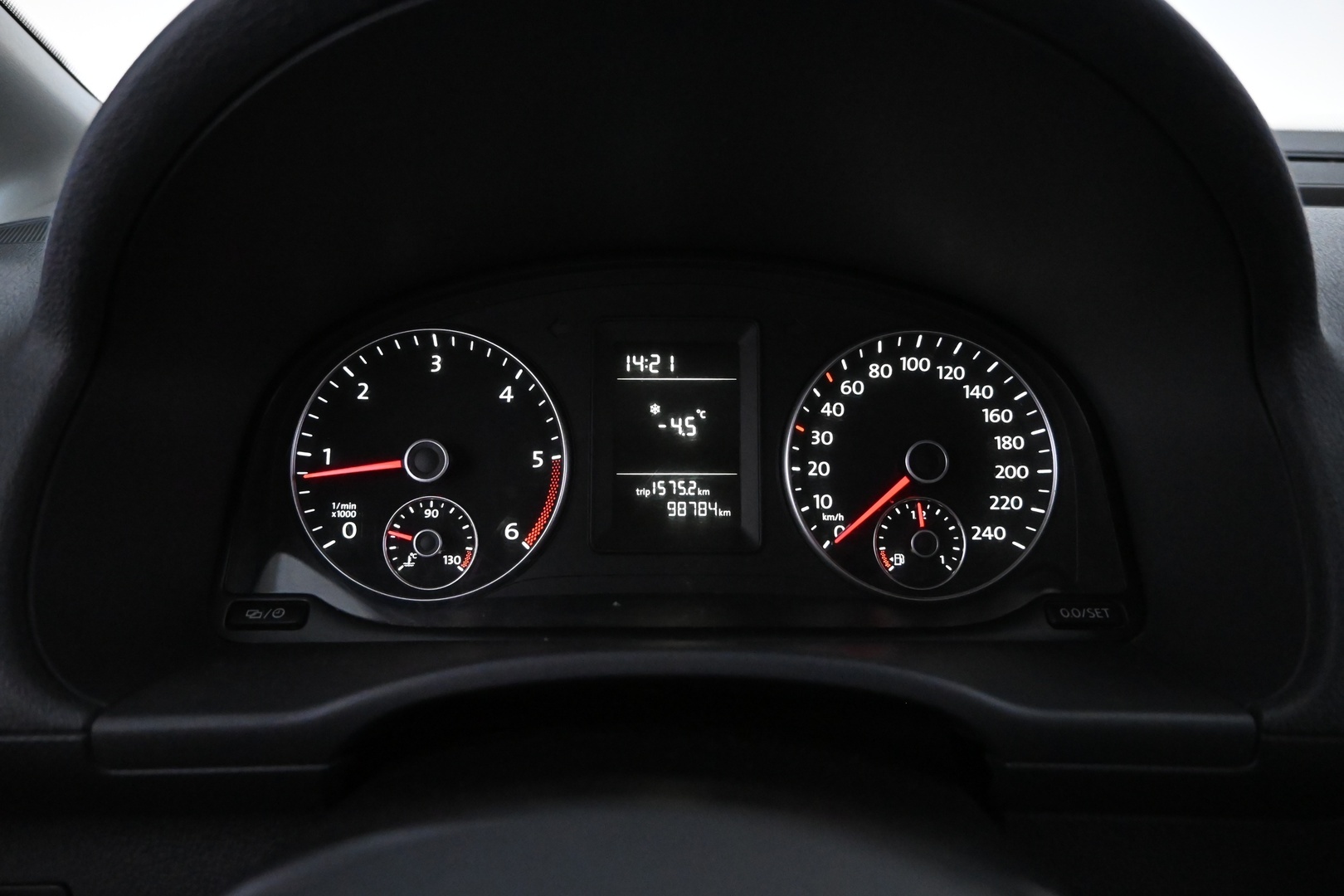 VOLKSWAGEN Caddy 2013