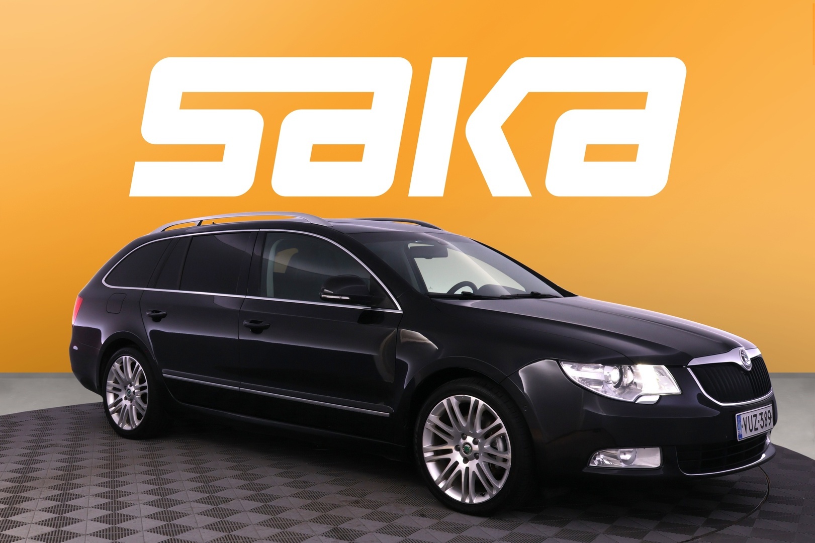 SKODA Superb 2012