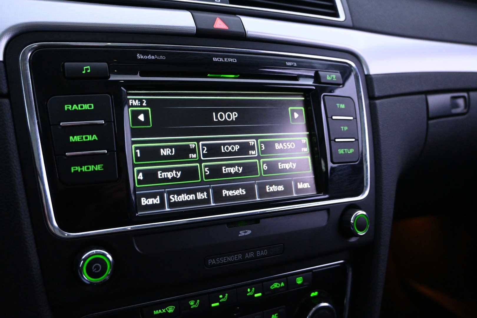 SKODA Superb 2012
