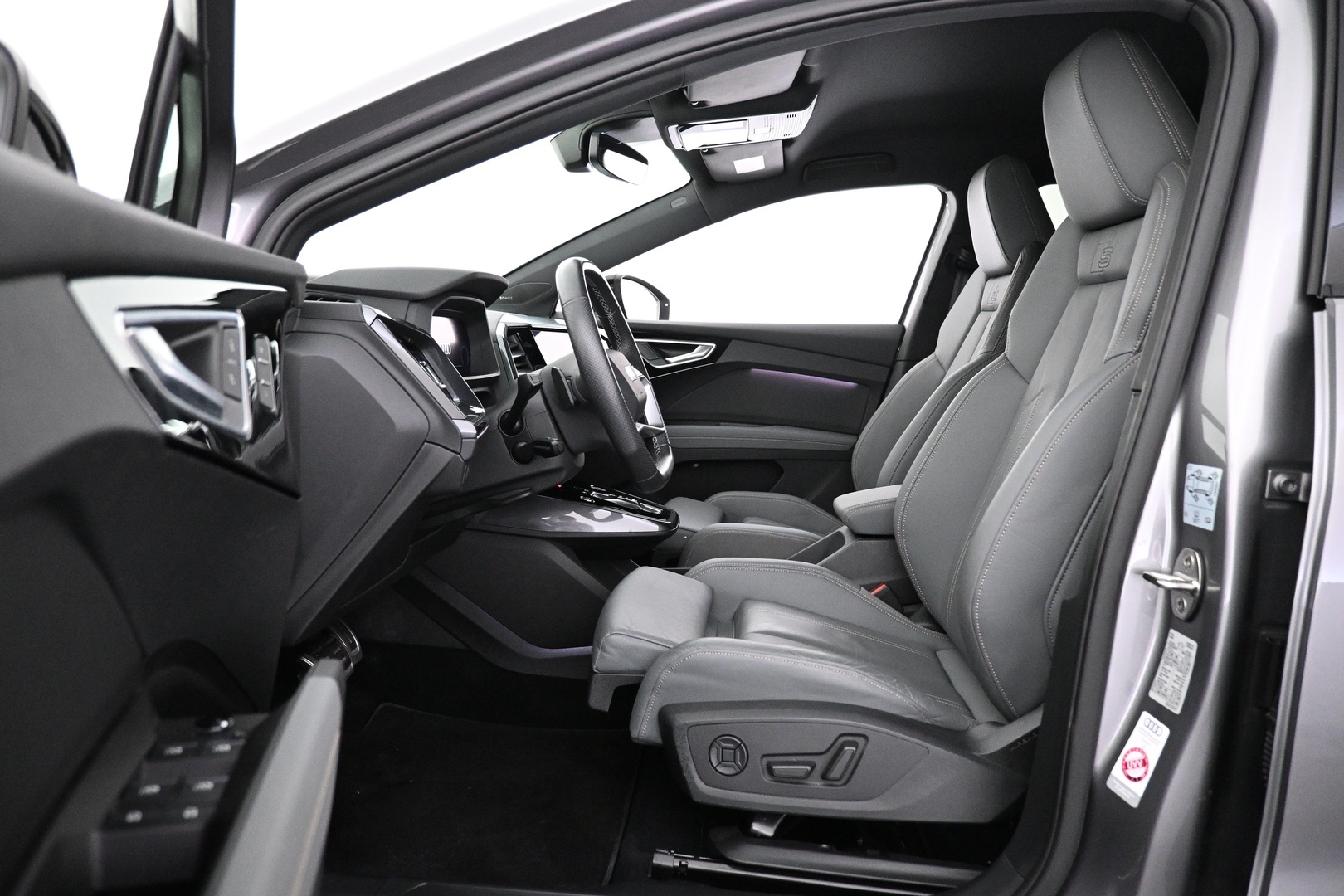 AUDI Q4 e-tron 2022
