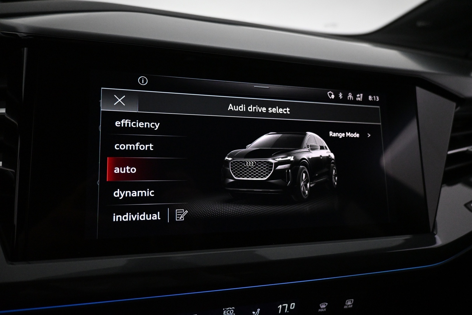 AUDI Q4 e-tron 2022