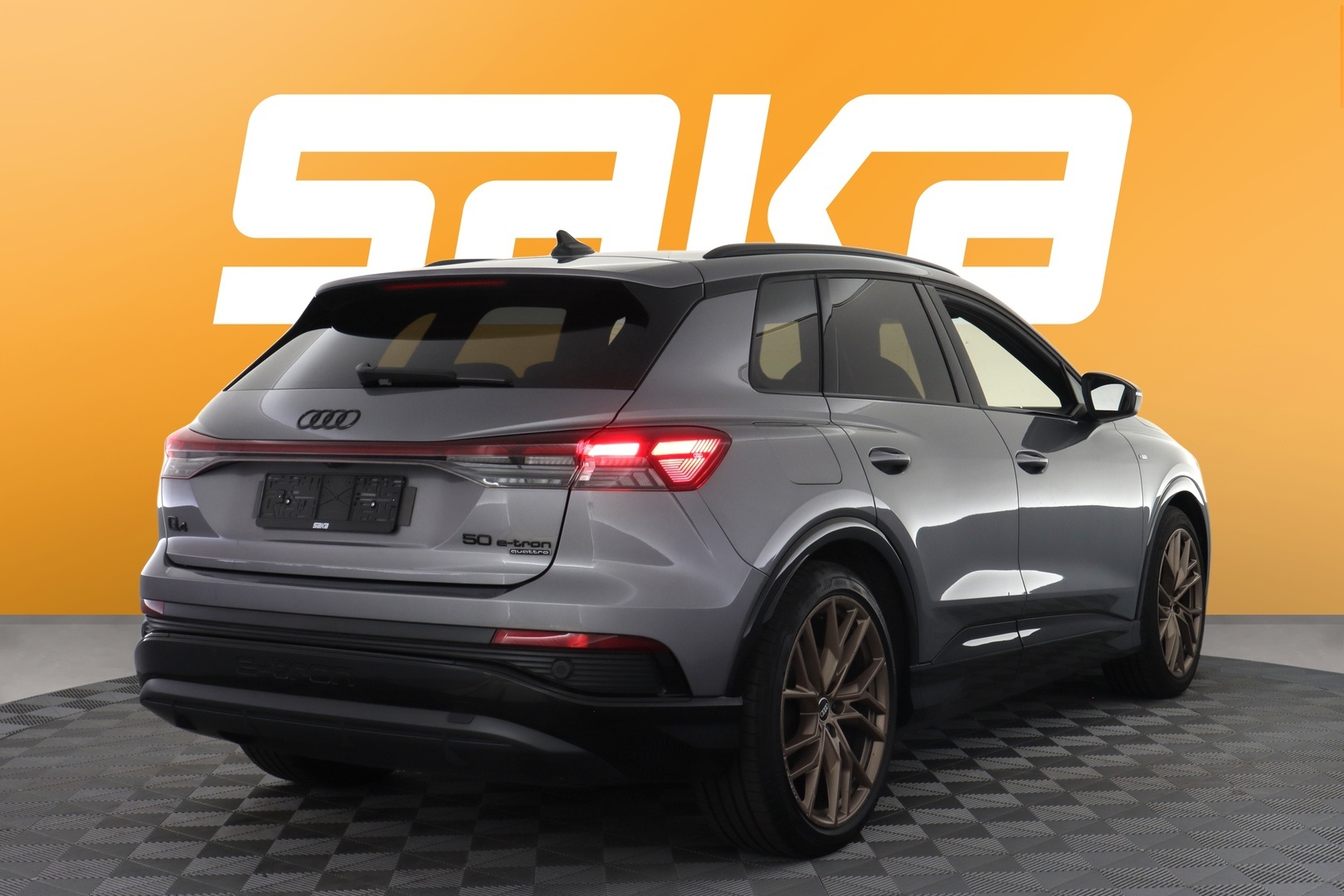 AUDI Q4 e-tron 2022