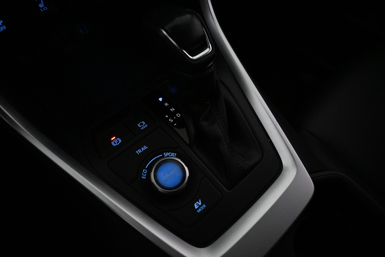 TOYOTA RAV4 2019