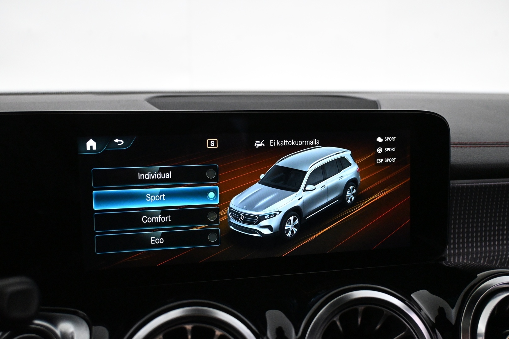 MERCEDES-BENZ EQB 2023