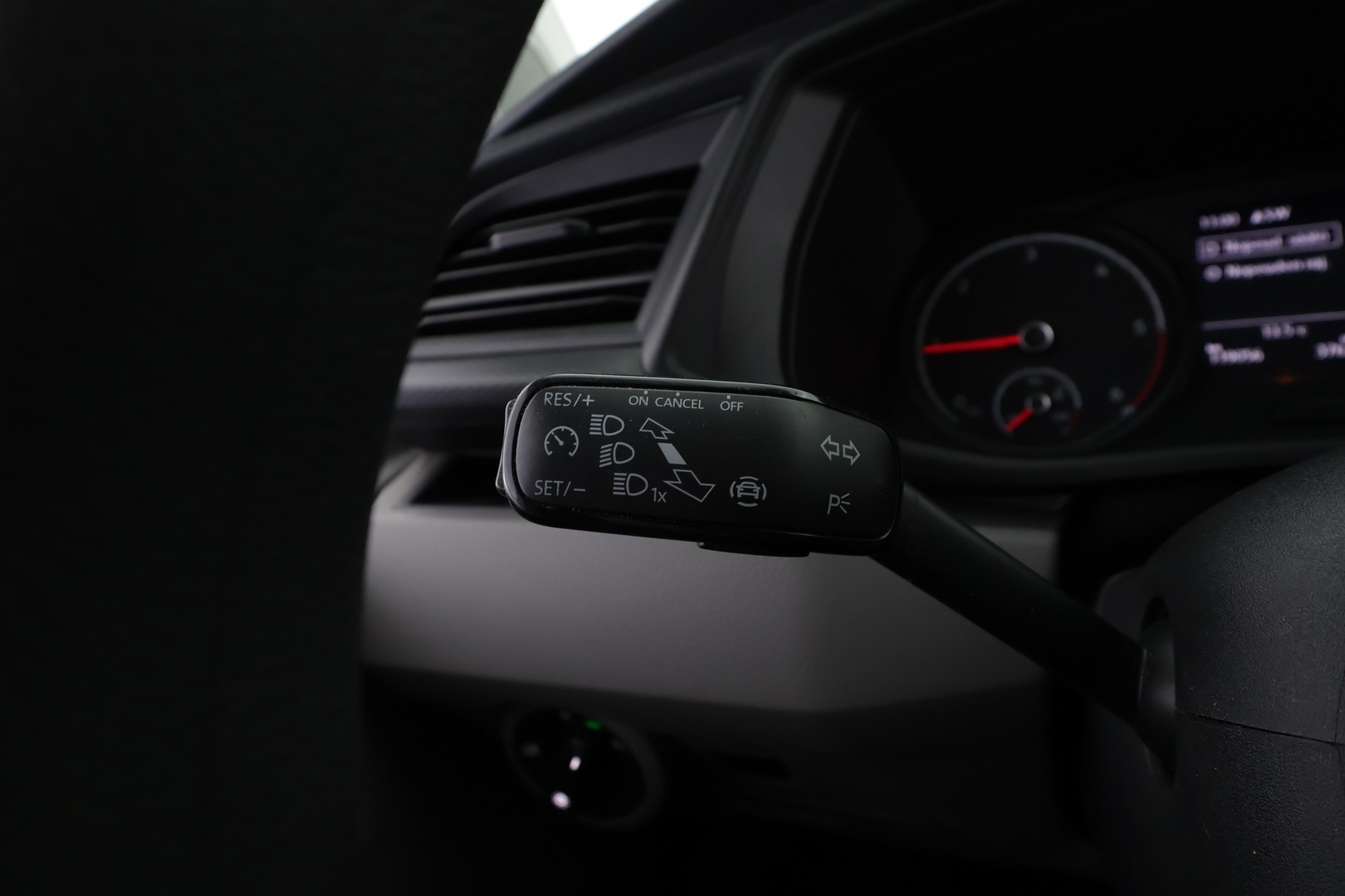 VOLKSWAGEN Transporter 2021