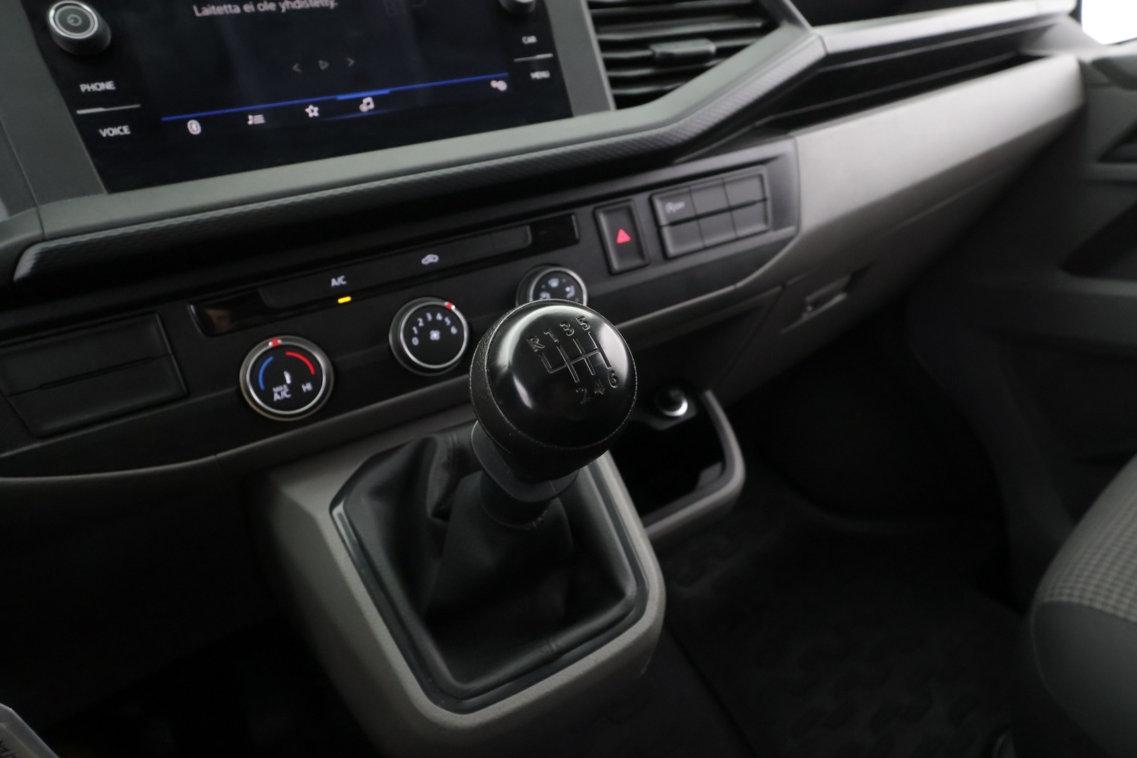 VOLKSWAGEN Transporter 2021