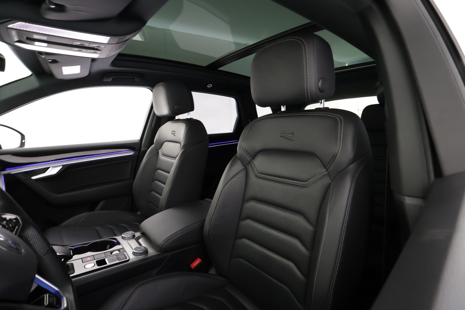 VOLKSWAGEN Touareg 2021
