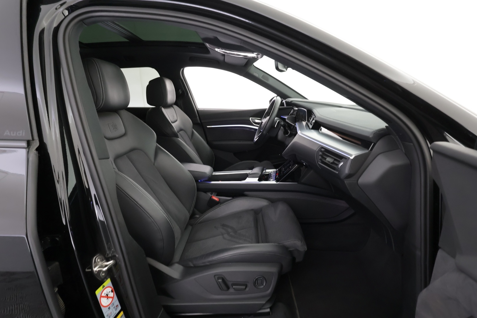 AUDI Q8 e-tron 2024