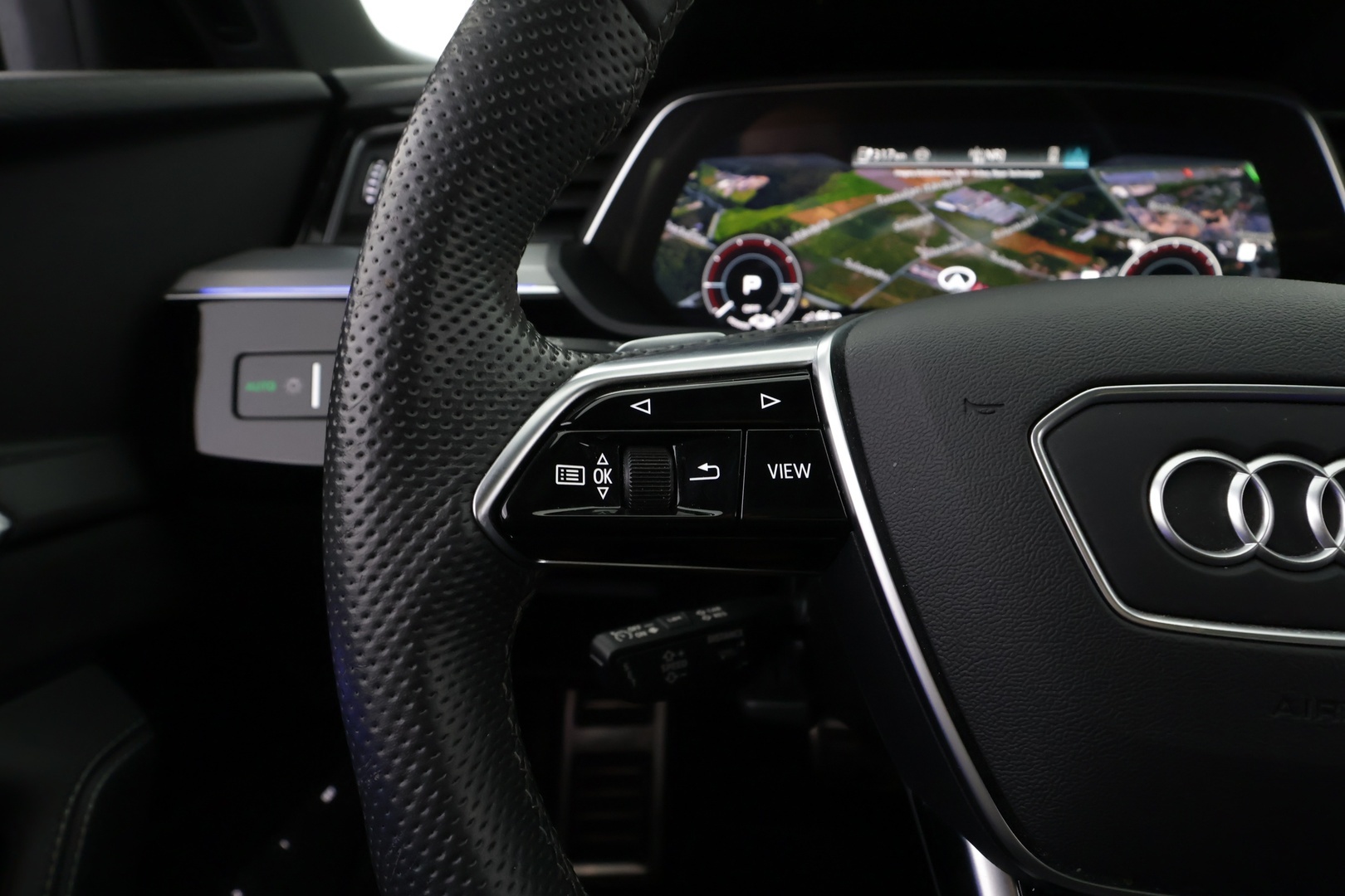AUDI Q8 e-tron 2024