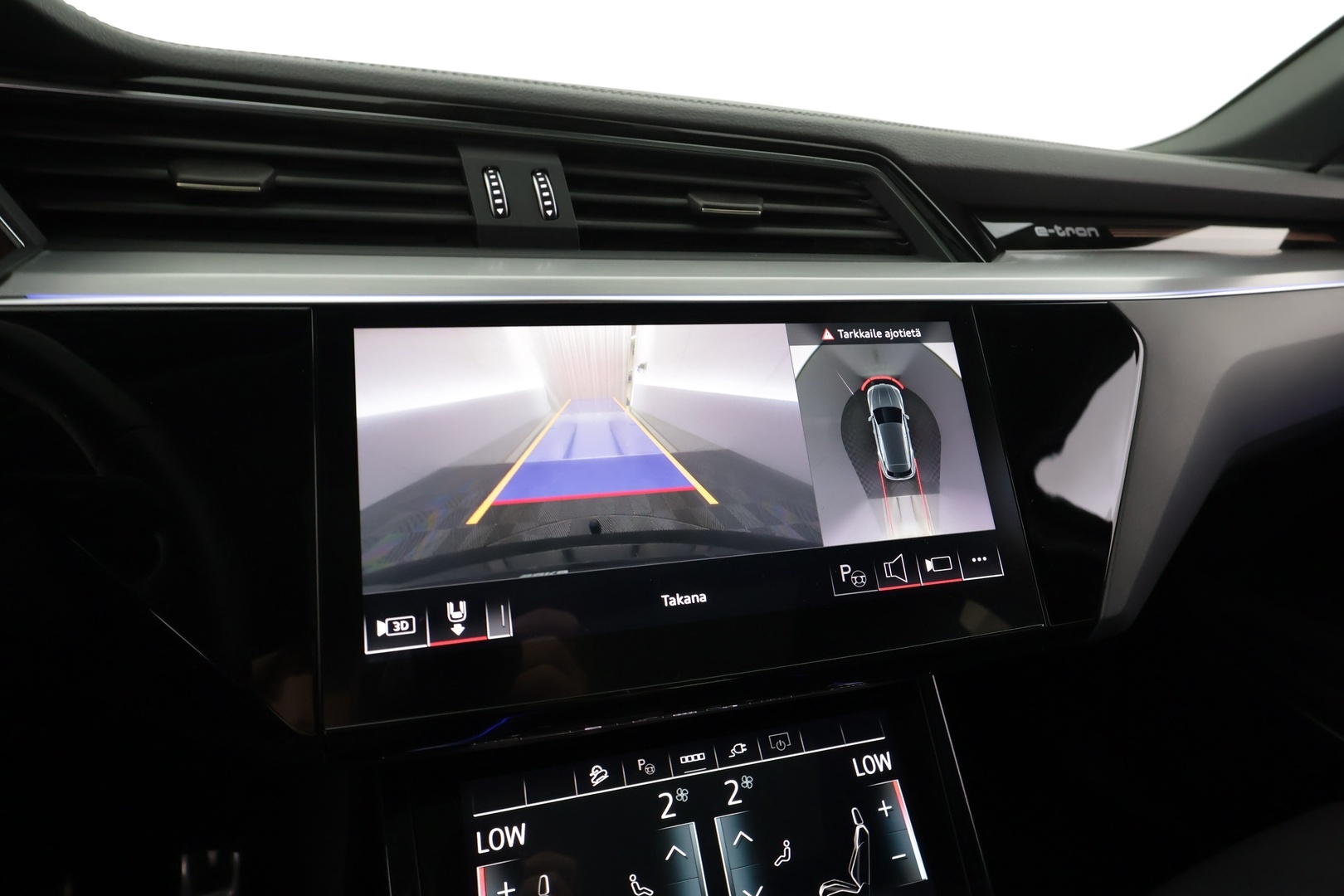 AUDI Q8 e-tron 2024