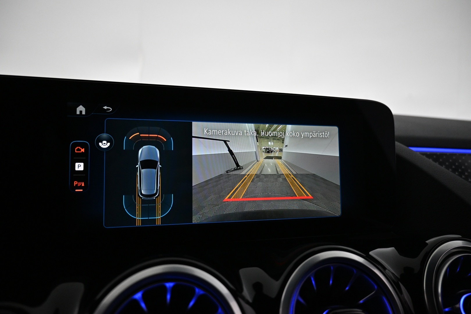 MERCEDES-BENZ EQA 2025