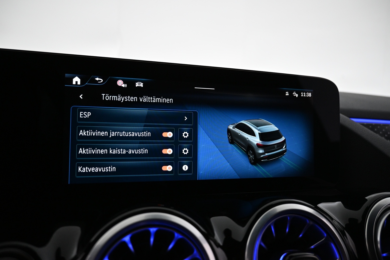 MERCEDES-BENZ EQA 2025