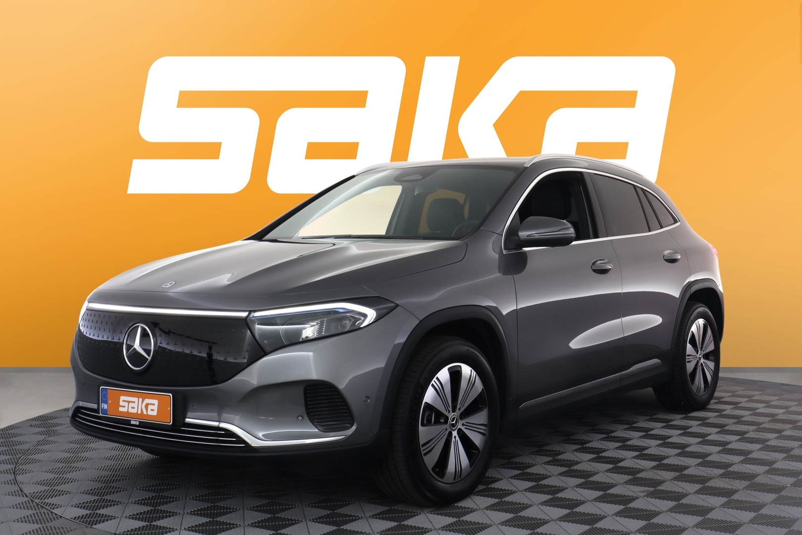 MERCEDES-BENZ EQA 2025