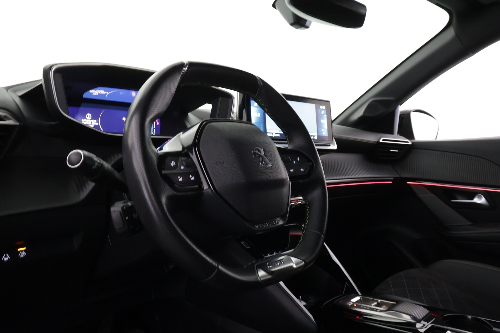 PEUGEOT e-208 2022