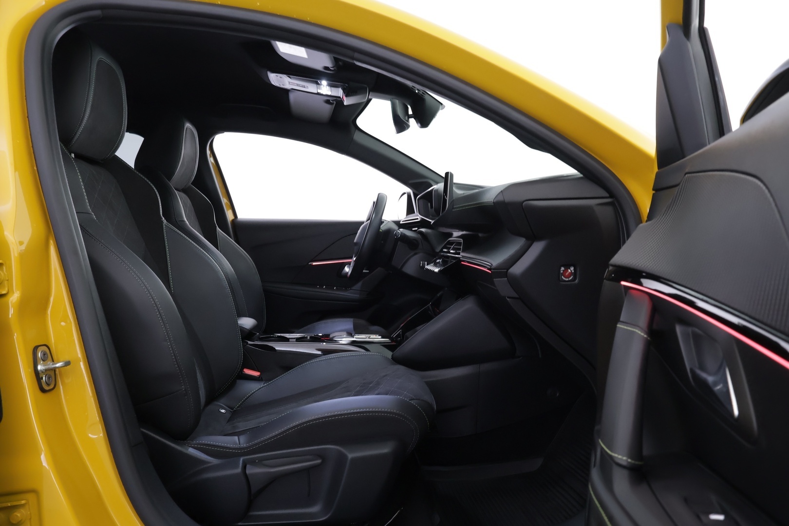 PEUGEOT e-208 2022
