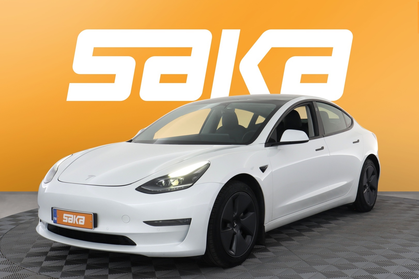 TESLA Model 3 2021