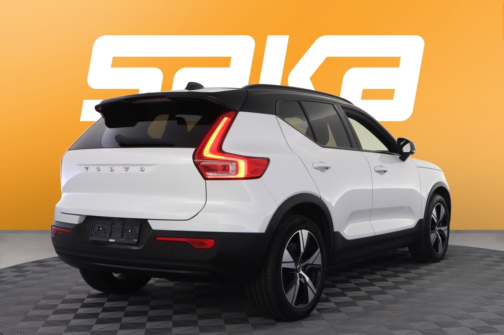 VOLVO XC40 2021
