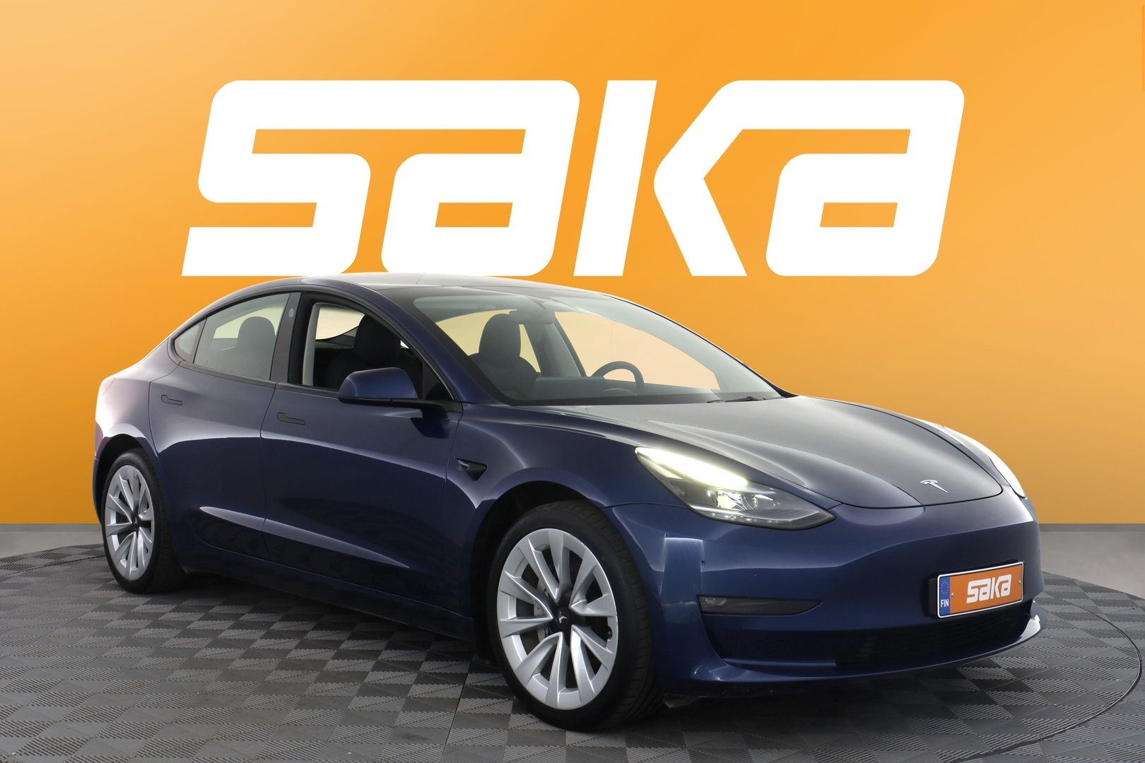 TESLA Model 3 2023